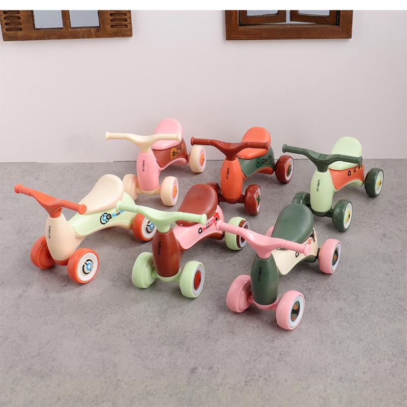 1Pcs Simulation Mini Cute Kids - Electric Scooter 评论和价格